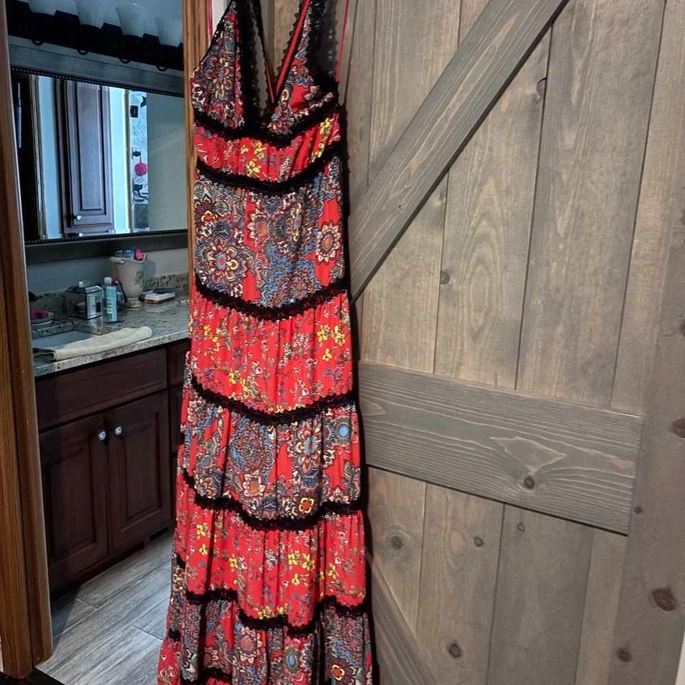 Alice + Olivia Red and Black Floral Maxi Dress EUC size 14 - Picture 1 of 10